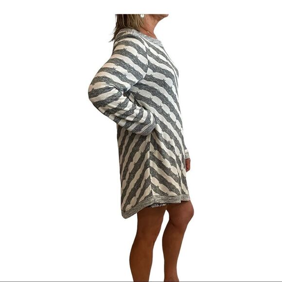 CHICO’s SOFT OVERSIZED SWEATER - Picture 2 of 6